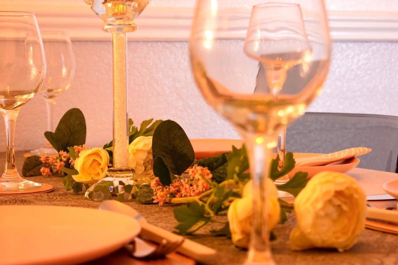 Courtyard Holiday Apartments بيلبير المظهر الخارجي الصورة