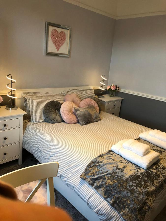 Courtyard Holiday Apartments بيلبير المظهر الخارجي الصورة