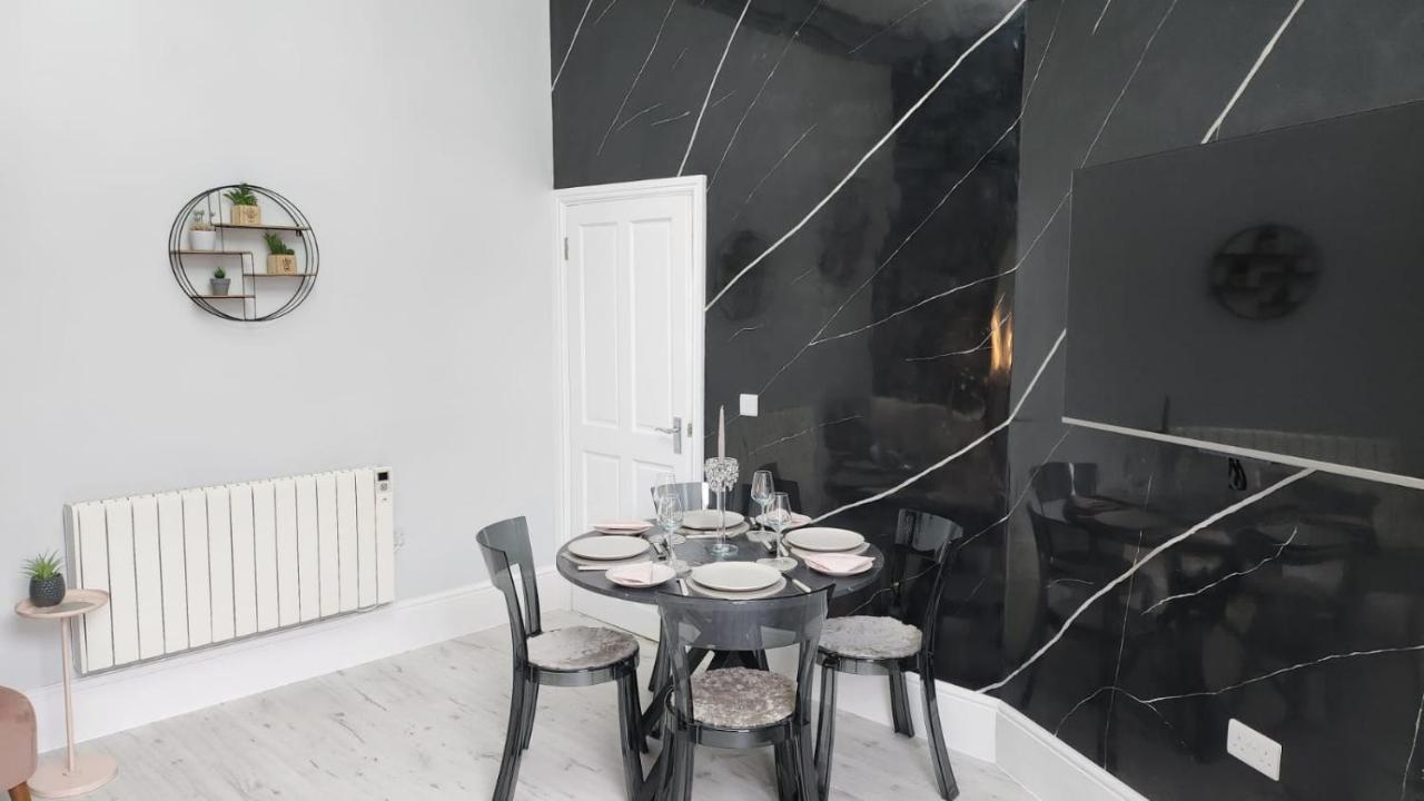 Courtyard Holiday Apartments بيلبير المظهر الخارجي الصورة