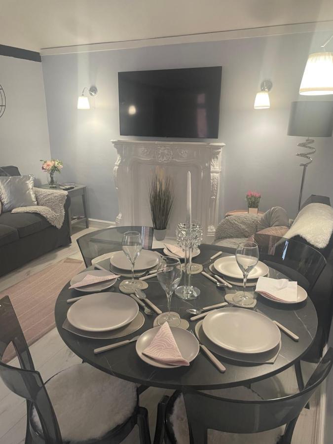 Courtyard Holiday Apartments بيلبير المظهر الخارجي الصورة