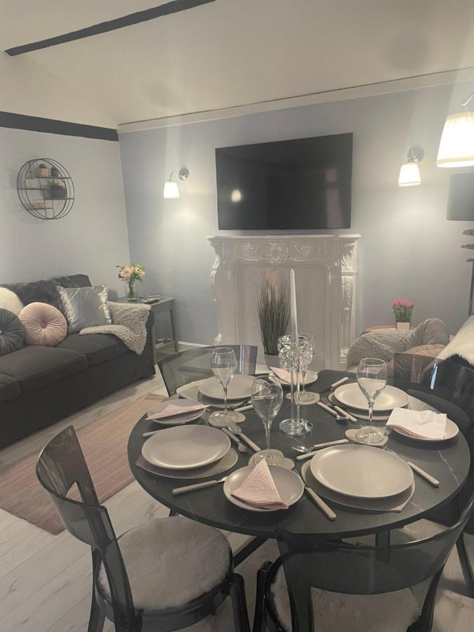 Courtyard Holiday Apartments بيلبير المظهر الخارجي الصورة