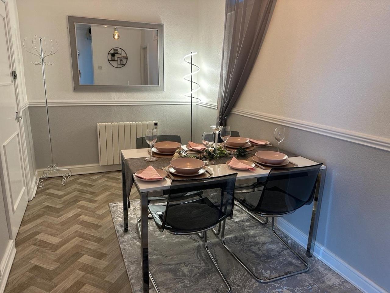 Courtyard Holiday Apartments بيلبير المظهر الخارجي الصورة